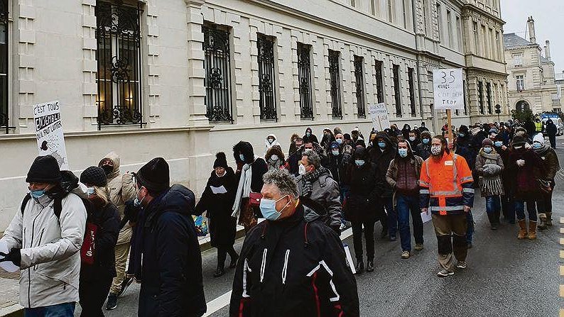 Illustration - contre le vol des congés, agents en grève